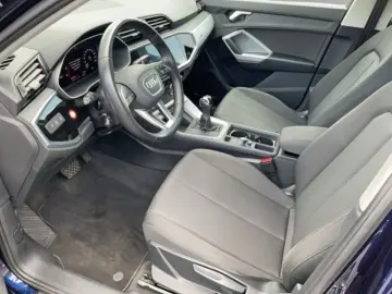 AUDI Q3 35 TDI S tronic S line Faruti LED