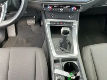 AUDI Q3 35 TDI S tronic S line Faruti LED