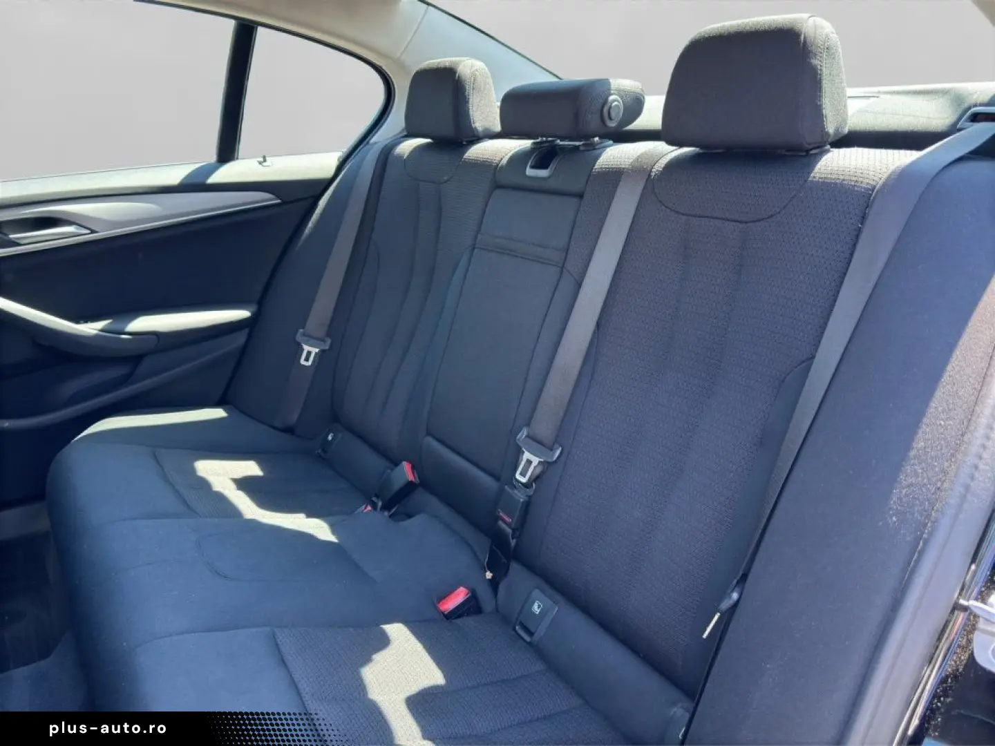 BMW 530d xDrive Limo Schiebedach AHK Stop Go RFK Sit