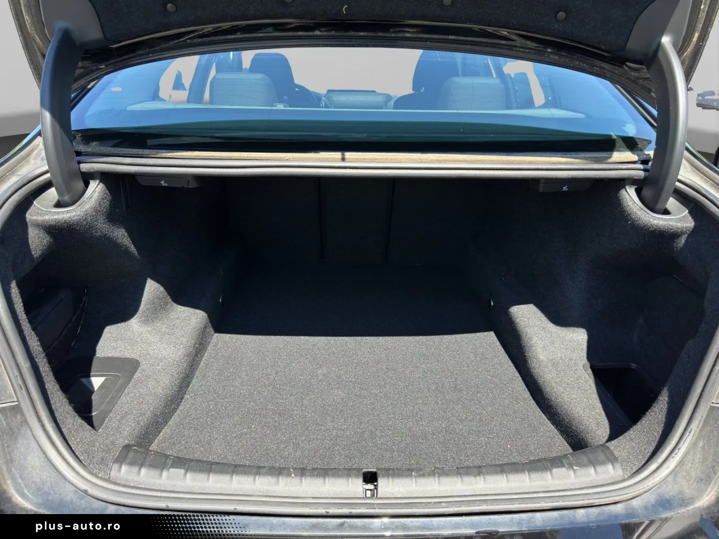 BMW 530d xDrive Limo Schiebedach AHK Stop Go RFK Sit