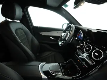 MERCEDES-BENZ GLC 300 d 4M Coupé AMG LED AHK HUD Sta&hellip;