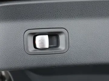 MERCEDES-BENZ GLC 300 d 4M Coupé AMG LED AHK HUD Sta&hellip;