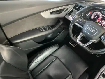 AUDI SQ8 4.0 TDI quattro HD-MATRIX