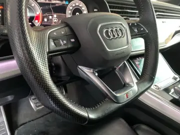AUDI SQ8 4.0 TDI quattro HD-MATRIX