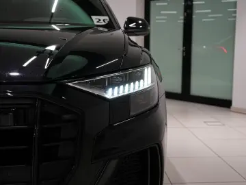 AUDI SQ8 4.0 RS-SITZ ACC HUD NIGHT LUFT 360 PANO B&O