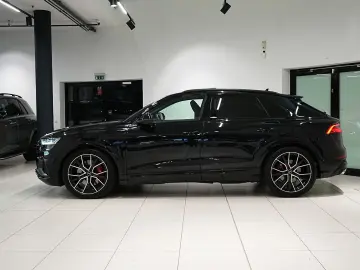 AUDI SQ8 4.0 RS-SITZ ACC HUD NIGHT LUFT 360 PANO B&O