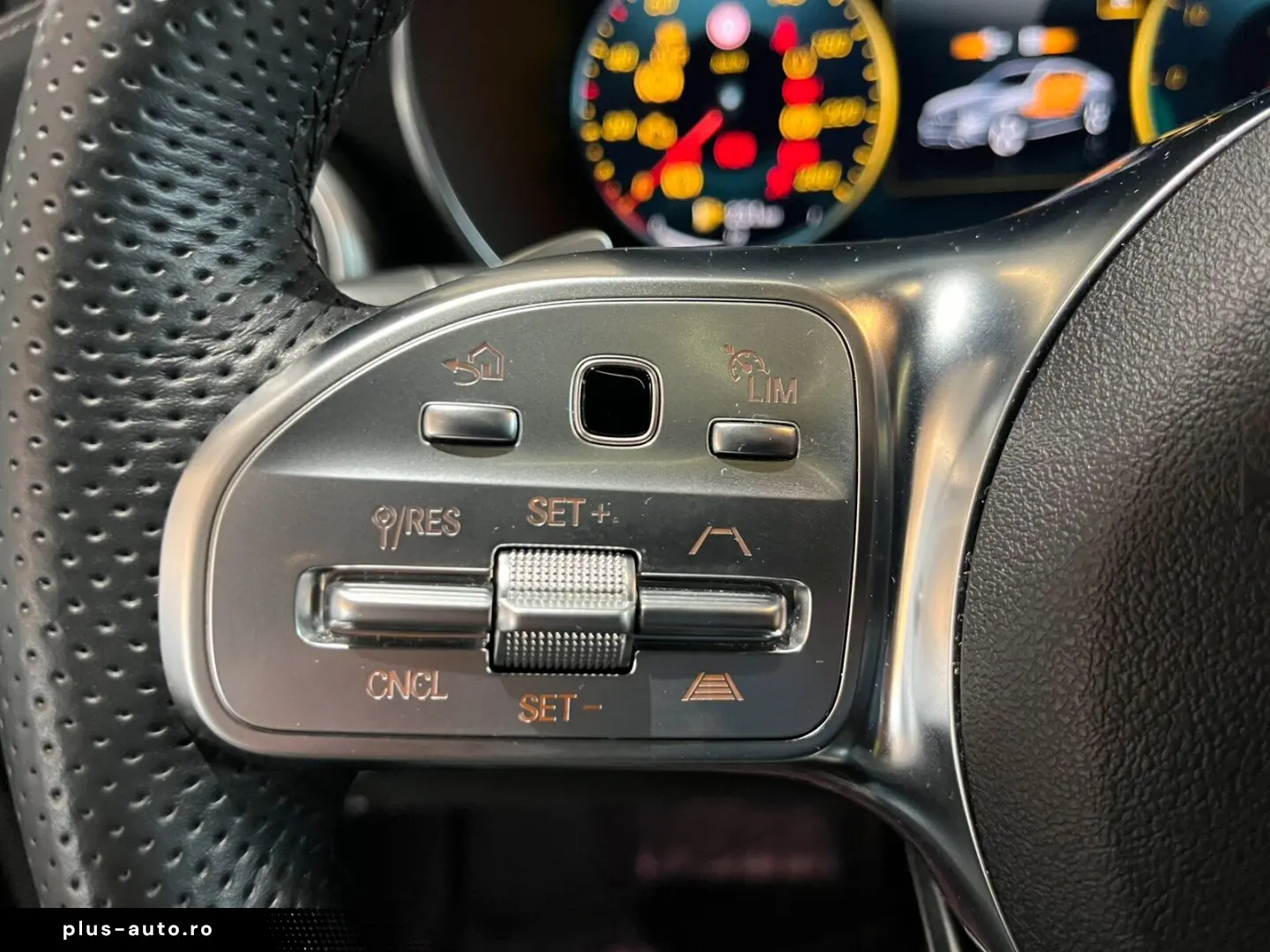 MERCEDES-BENZ GLC 300 de 4M Coupé AMG NIGHT FAP AHK GSHD 360