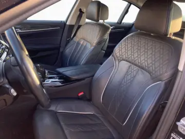 BMW 530xd Lim Luxury DAPro H K AHK StHz Massage 19