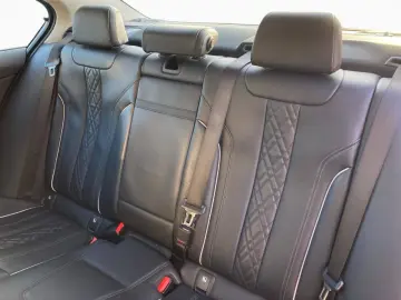 BMW 530xd Lim Luxury DAPro H K AHK StHz Massage 19