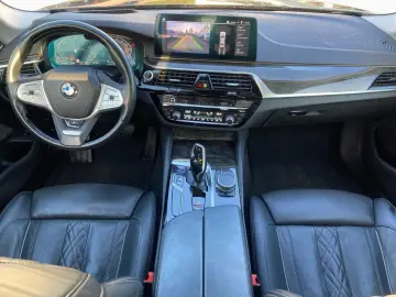 BMW 530xd Lim Luxury DAPro H K AHK StHz Massage 19