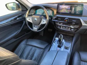 BMW 530xd Lim Luxury DAPro H K AHK StHz Massage 19