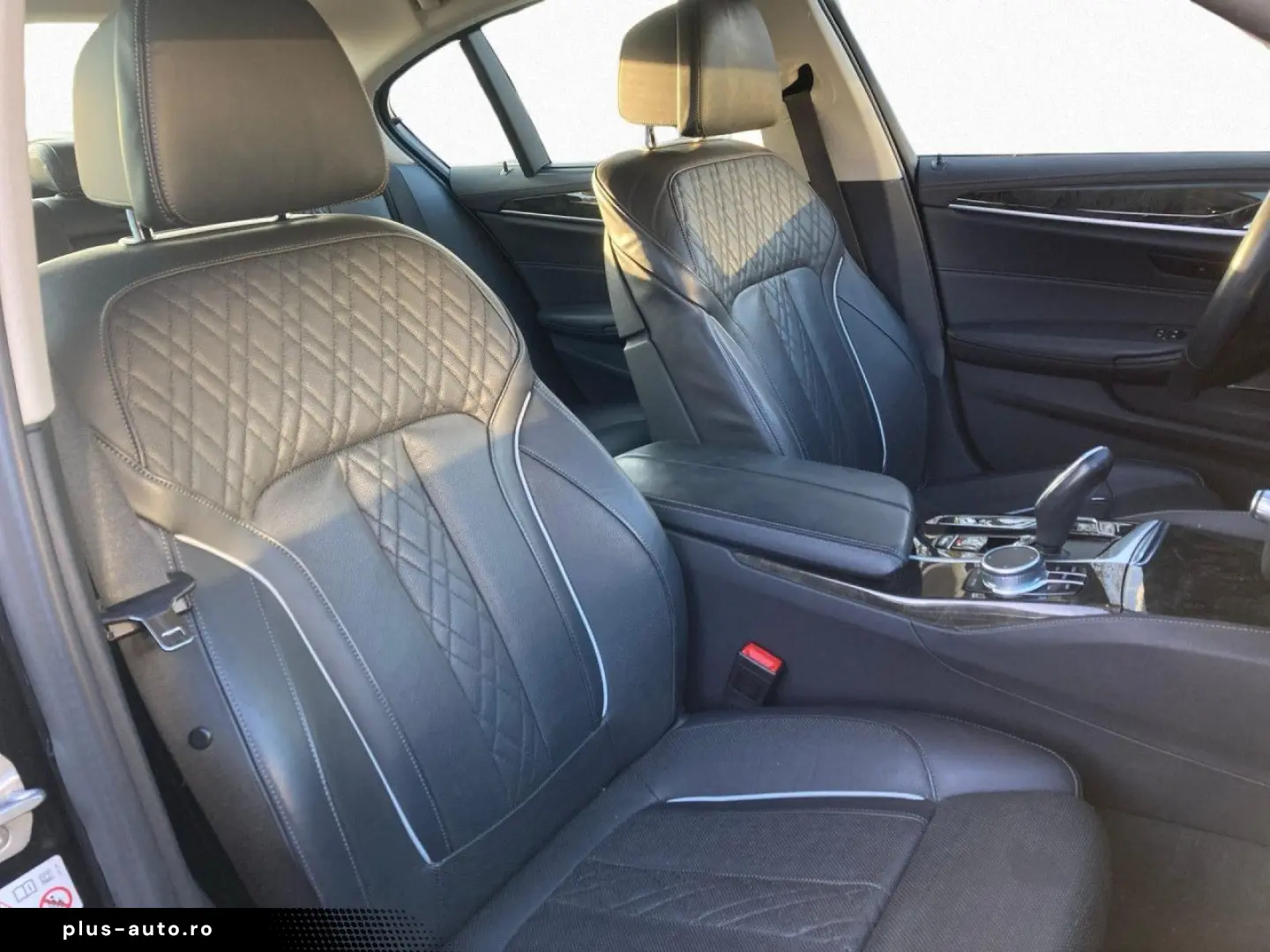 BMW 530xd Lim Luxury DAPro H K AHK StHz Massage 19