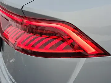 AUDI SQ8 TFSI quattro tiptr. PANO STANDHEIZ B&O HEAD