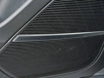 AUDI SQ8 TFSI quattro tiptr. PANO STANDHEIZ B&O HEAD