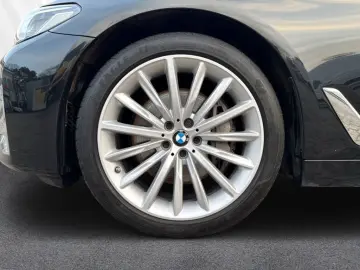 BMW 530 xd Limousine Luxury Line HiFi HUD Komfortsit