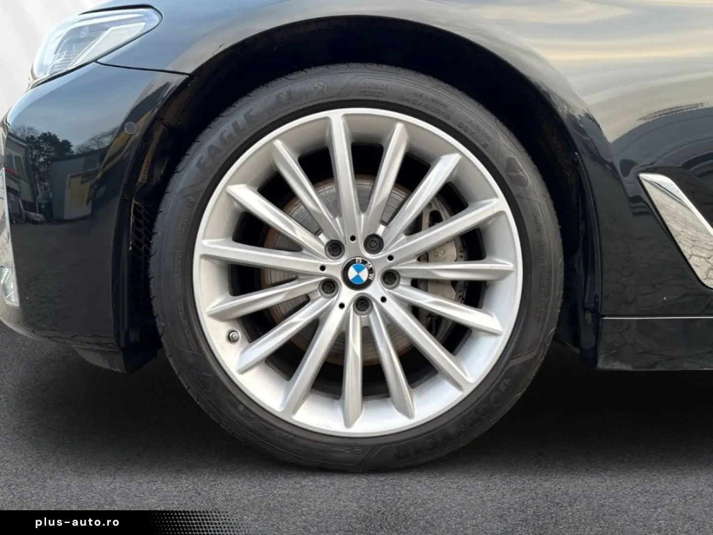 BMW 530 xd Limousine Luxury Line HiFi HUD Komfortsit