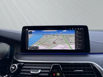 BMW 530 xd Limousine Luxury Line HiFi HUD Komfortsit