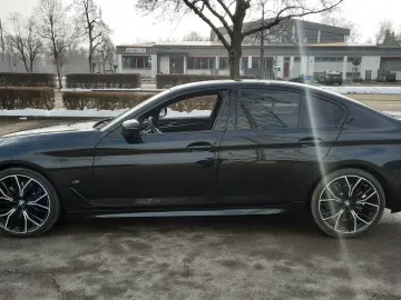 BMW 530 d M Sport Lim. Laser 1.Hand TÜV-NEU