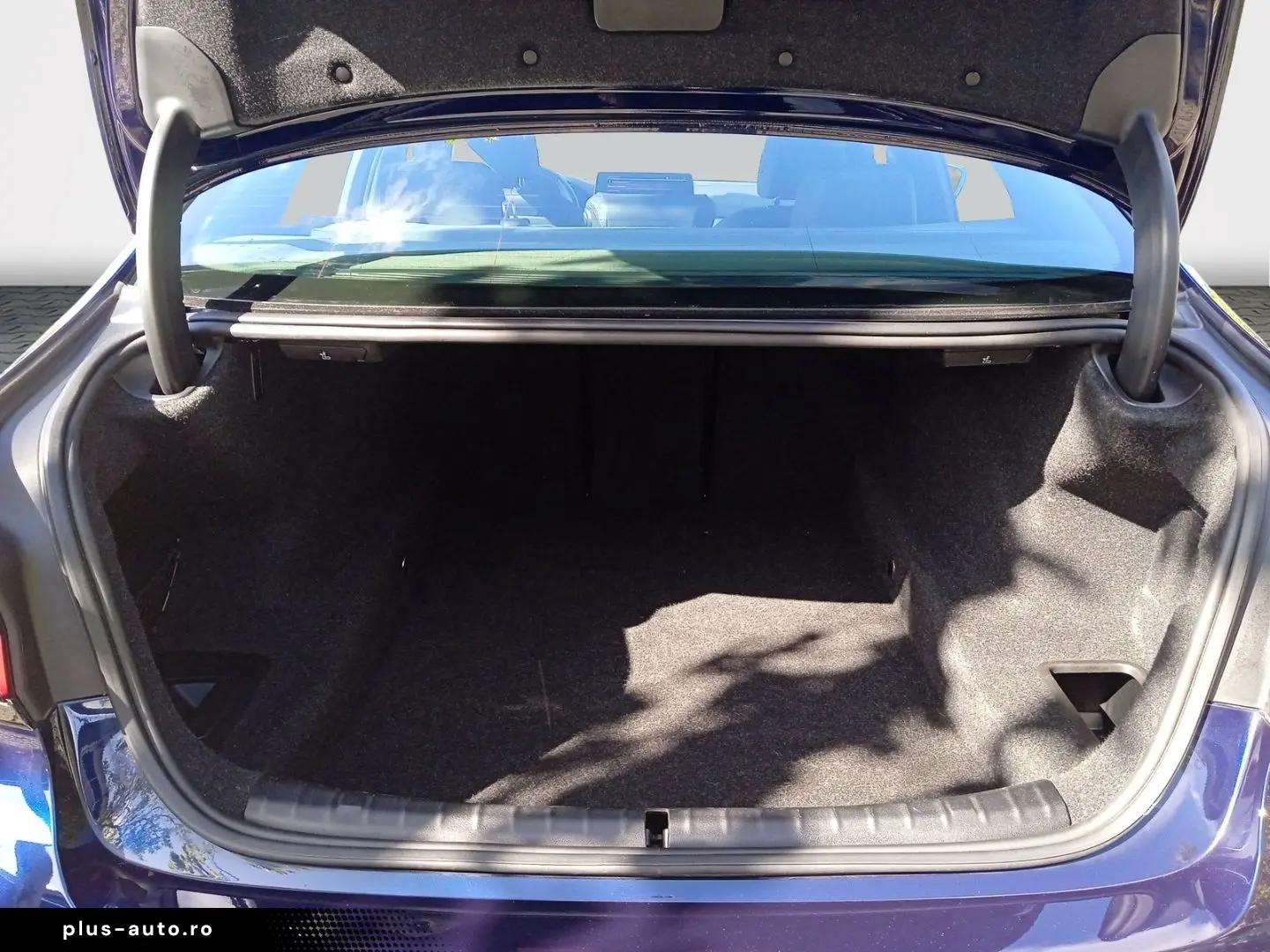 BMW 530 d xDrive Lim. ACC Laserlicht RFK AHK H&K HuD