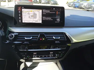 BMW 530 d xDrive Lim. ACC Laserlicht RFK AHK H&K HuD