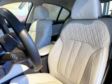 BMW 530d xDr. Luxury KOMF KAM HUD ACC BELÜF LASER AL