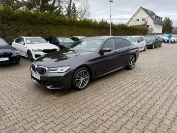 BMW 530 d xDrive MSport Glass.Dach Head Up Massage