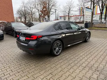 BMW 530 d xDrive MSport Glass.Dach Head Up Massage