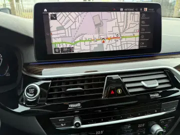 BMW 530 d xDrive MSport Glass.Dach Head Up Massage