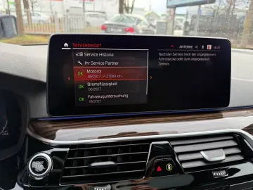 BMW 530 d xDrive MSport Glass.Dach Head Up Massage