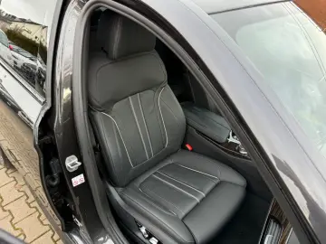 BMW 530 d xDrive MSport Glass.Dach Head Up Massage