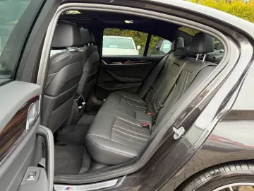 BMW 530 d xDrive MSport Glass.Dach Head Up Massage