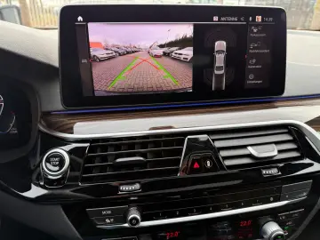 BMW 530 d xDrive MSport Glass.Dach Head Up Massage