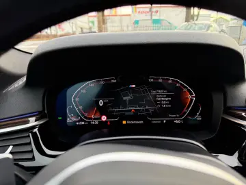 BMW 530 d xDrive MSport Glass.Dach Head Up Massage