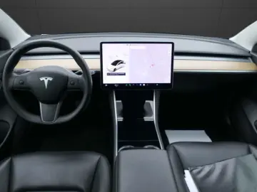 Tesla Model 3 Standard Range