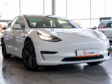 Tesla Model 3 Standard Range