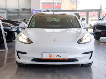 Tesla Model 3 Standard Range