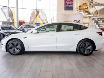 Tesla Model 3 Standard Range