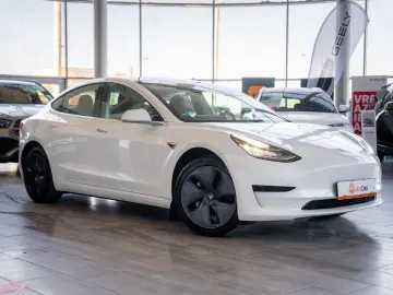 Tesla Model 3 Standard Range