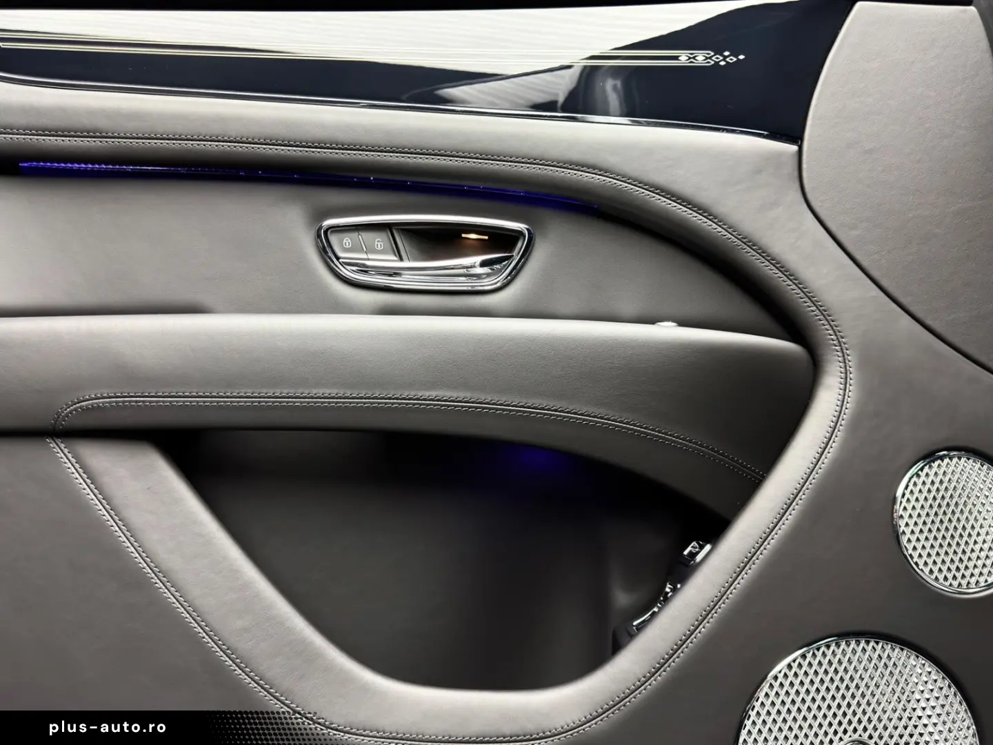 BENTLEY Bentayga V8 EWB BLACKLINE PANO NAIM 22  FULL PPF