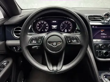 BENTLEY Bentayga V8 EWB BLACKLINE PANO NAIM 22  FULL PPF