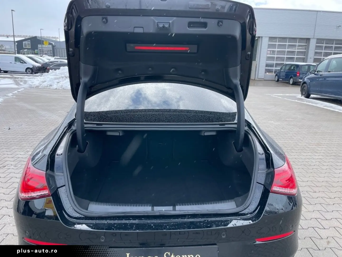 MERCEDES-BENZ CLA 180 d Coupé Ambi MBUX Progressive CarPlay