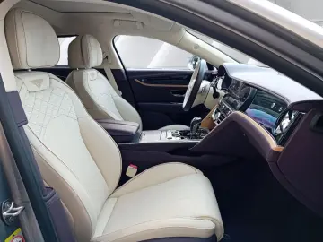 BENTLEY Flying Spur Mulliner Spec