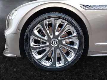 BENTLEY Flying Spur Mulliner Spec