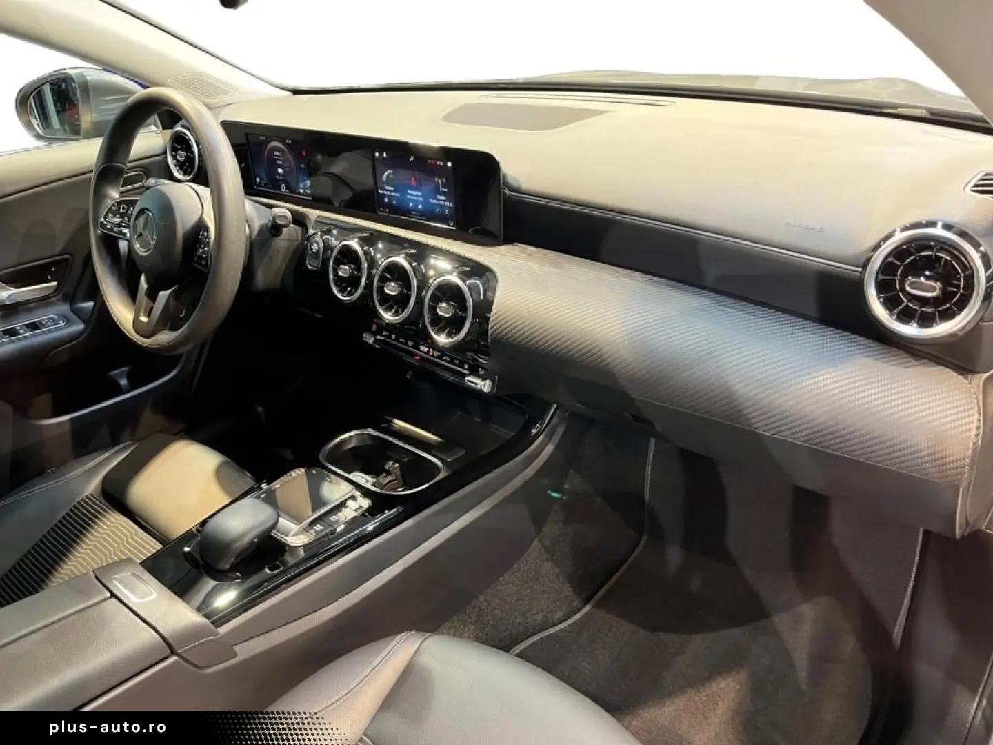 MERCEDES-BENZ CLA 250 e Coupe MBUX Cam Navi AUT PTS SHZ