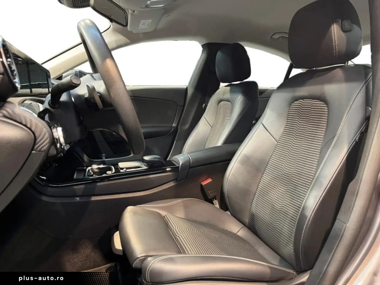 MERCEDES-BENZ CLA 250 e Coupe MBUX Cam Navi AUT PTS SHZ