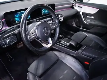 MERCEDES-BENZ CLA 250 e Edition AMG Line LED Navi SHZ Temp