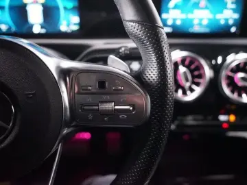 MERCEDES-BENZ CLA 250 e Edition AMG Line LED Navi SHZ Temp