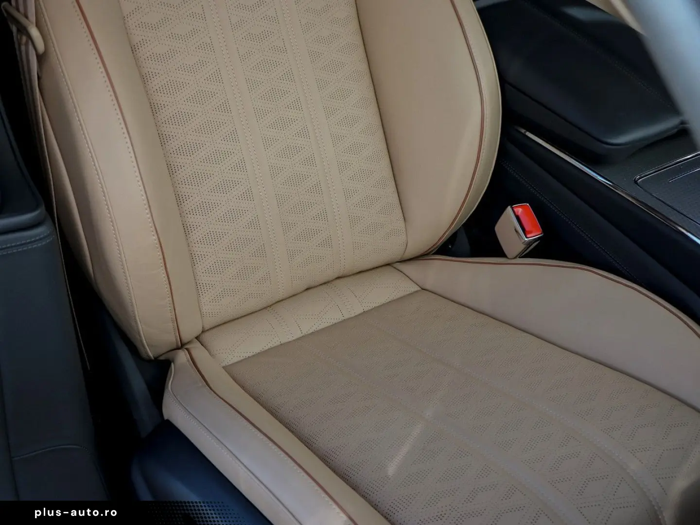 BENTLEY Flying Spur Mulliner V8 PHEV 782hp