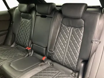 AUDI SQ8 TFSI quattro tiptronic AHK HUD Matrix Wank