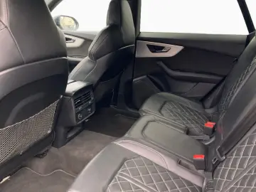 AUDI SQ8 TFSI quattro tiptronic AHK HUD Matrix Wank